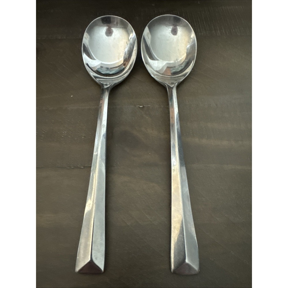 Reed and Barton Stainless Taos Korea Glossy Serving Spoons Set Of 2